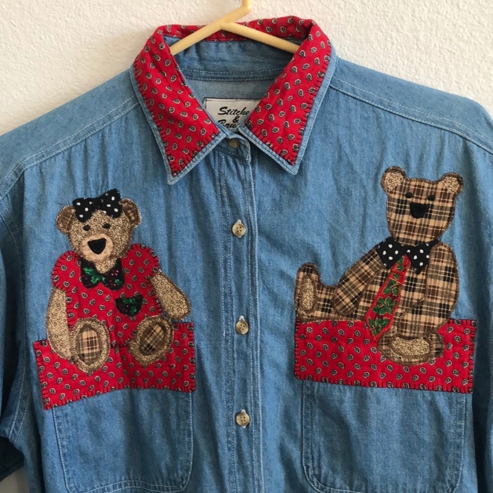 🎀 3/$25 Vintage Teddy Bear Denim Button Up